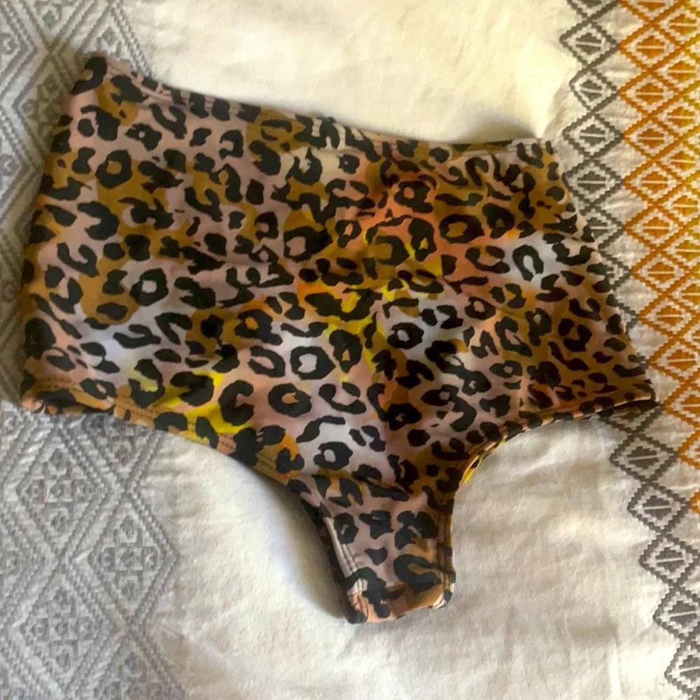 Cynthia Rowley Bikini Bottoms Beach Swim Resort Vacation Animal Print - Picture 7 of 9